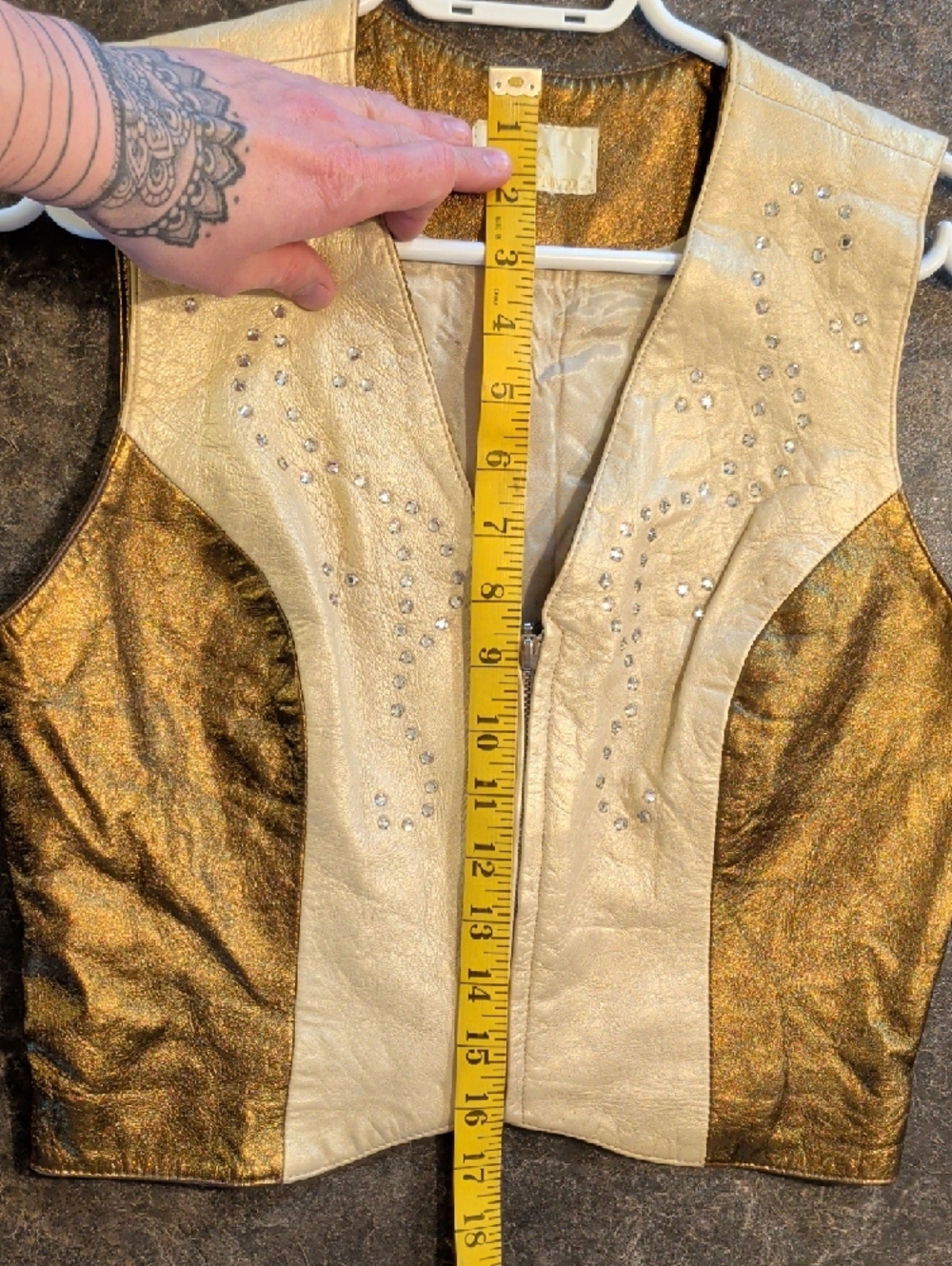 Metallic Gold & Cream Rodeo Vest - Picture 8 of 11